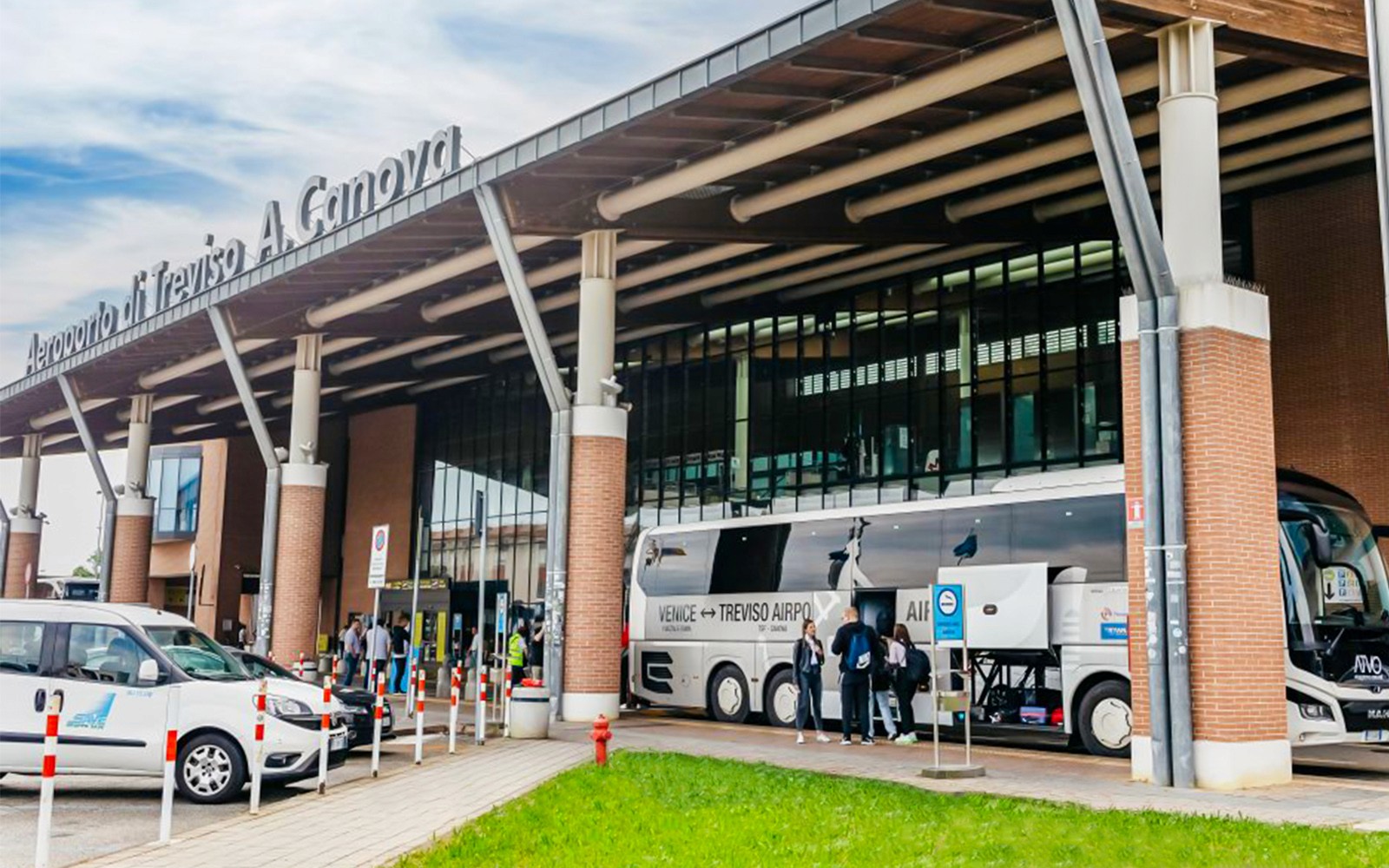 ATVO One-Way Tickets: Treviso Airport to/from Venice Piazzale Roma