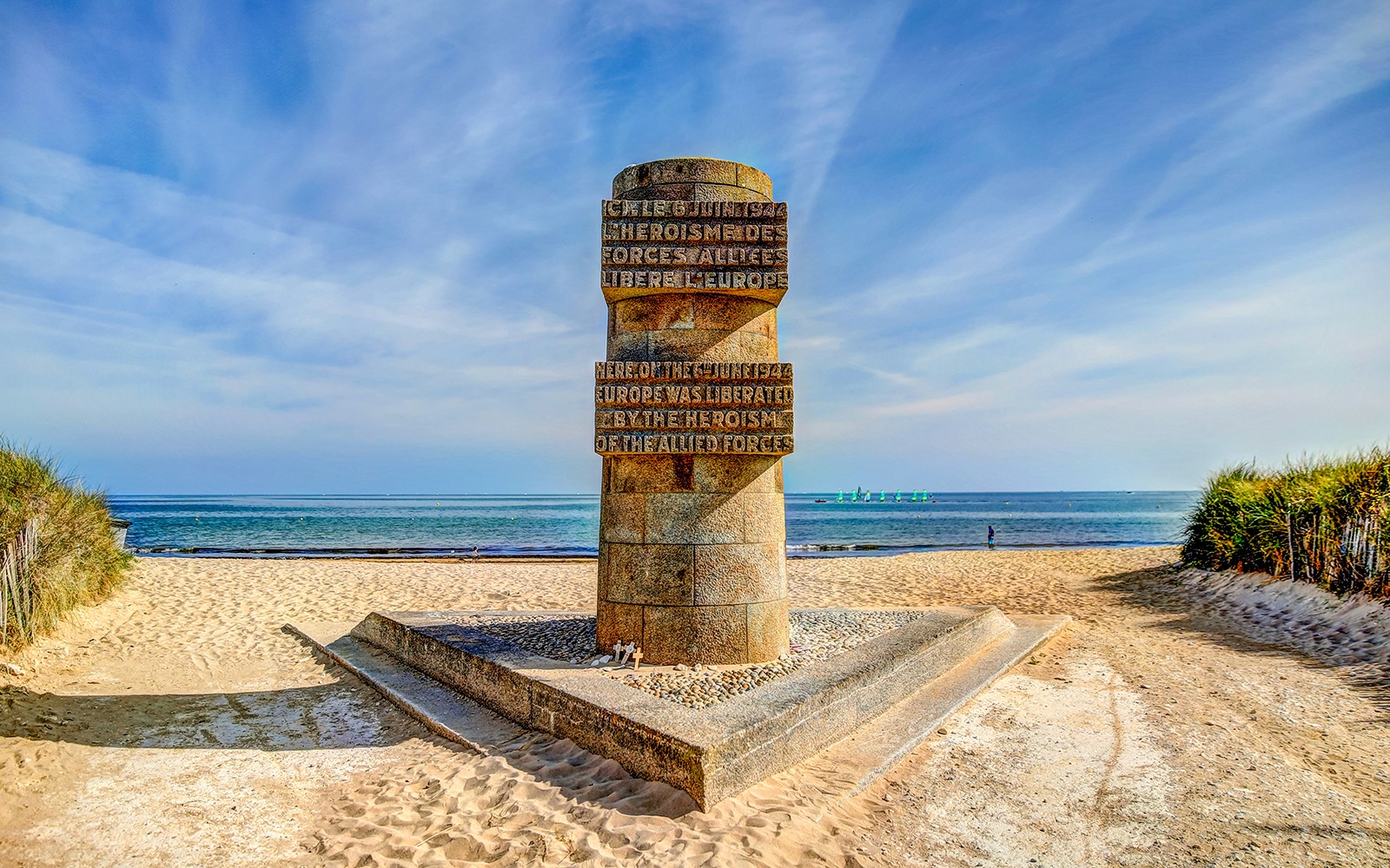 From Paris: Normandy D-Day Beaches Full-Day Guided Tour with Lunch