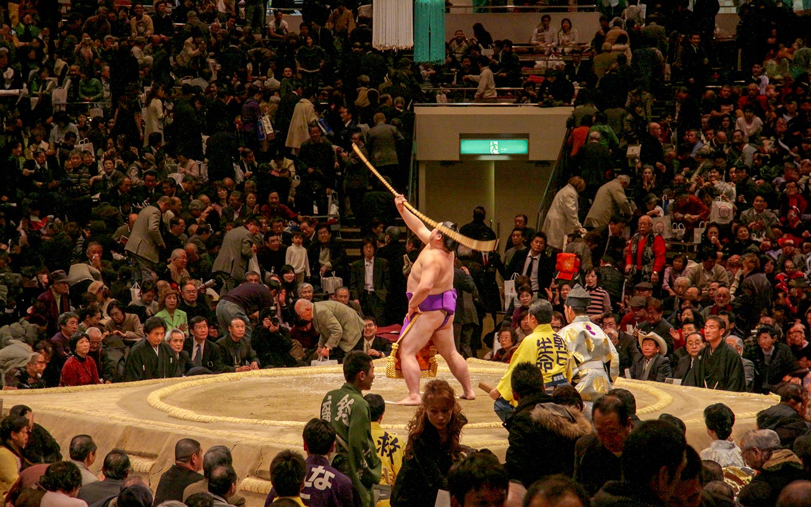 Fukuoka Sumo Tournament LIVE: Reserved Tickets & Private Guide at Fukuoka Kokusai Center (November)
