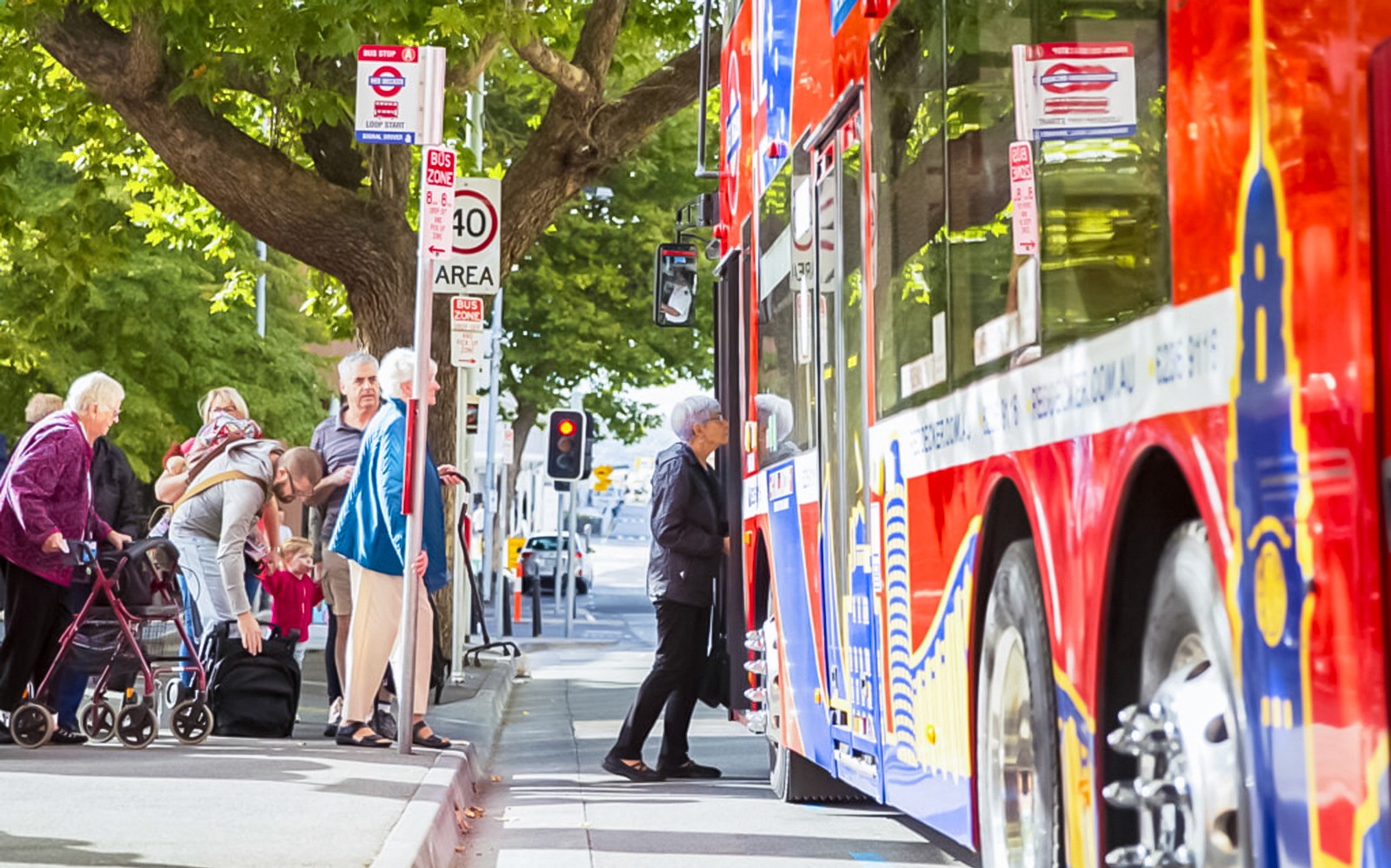 Combo (Save 6%): Hobart Hop-on Hop-off Bus Tour + kunanyi/Mt Wellington Explorer Bus Pass — gallery 2