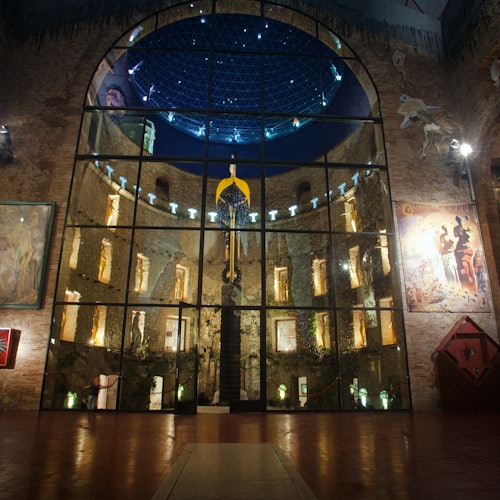 Dalí Theatre-Museum by Night