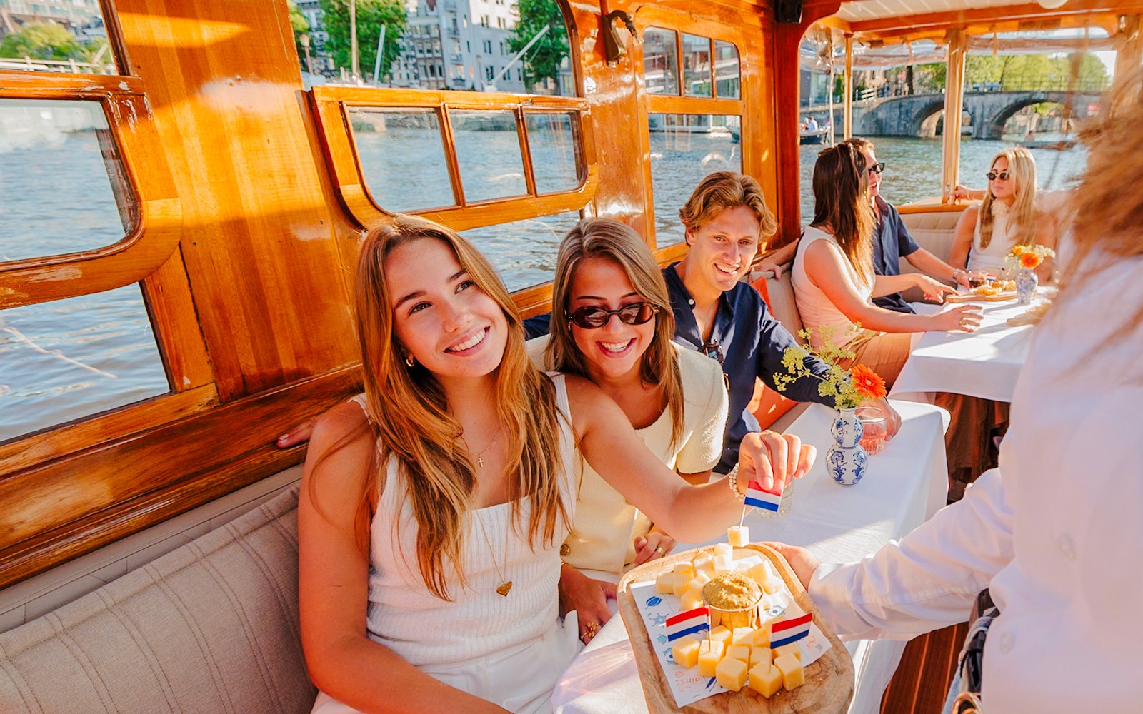 Amsterdam: 1-Hour Luxury Heated Saloon Boat Cruise with Unlimited Drinks & Cheese — gallery 2