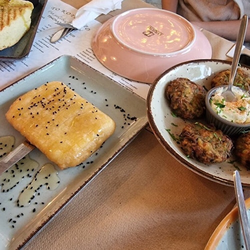 Athens: Small-Group Night Walking Tour + Dinner — gallery 3