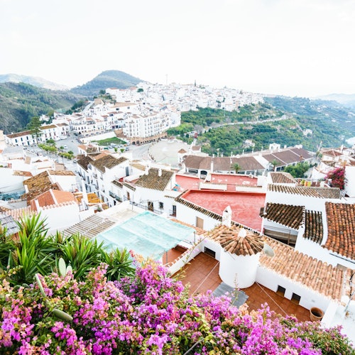 Nerja & Frigiliana: Guided Tour from Granada