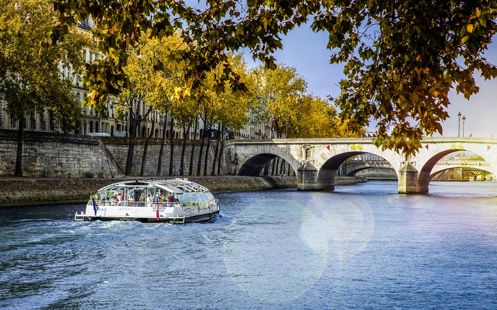 Batobus: Seine River Hop-on Hop-off Boat Tour — gallery 2