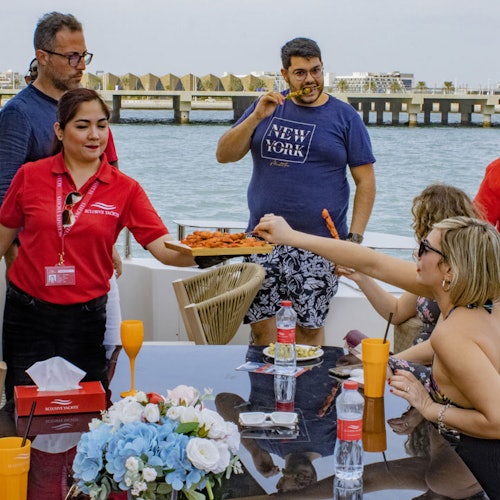 Dubai Harbor: Superyacht Experience with Live Music & Drinks — gallery 2