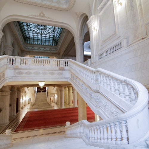 Bucharest Palace of Parliament: Spanish Guided Tour — gallery 1