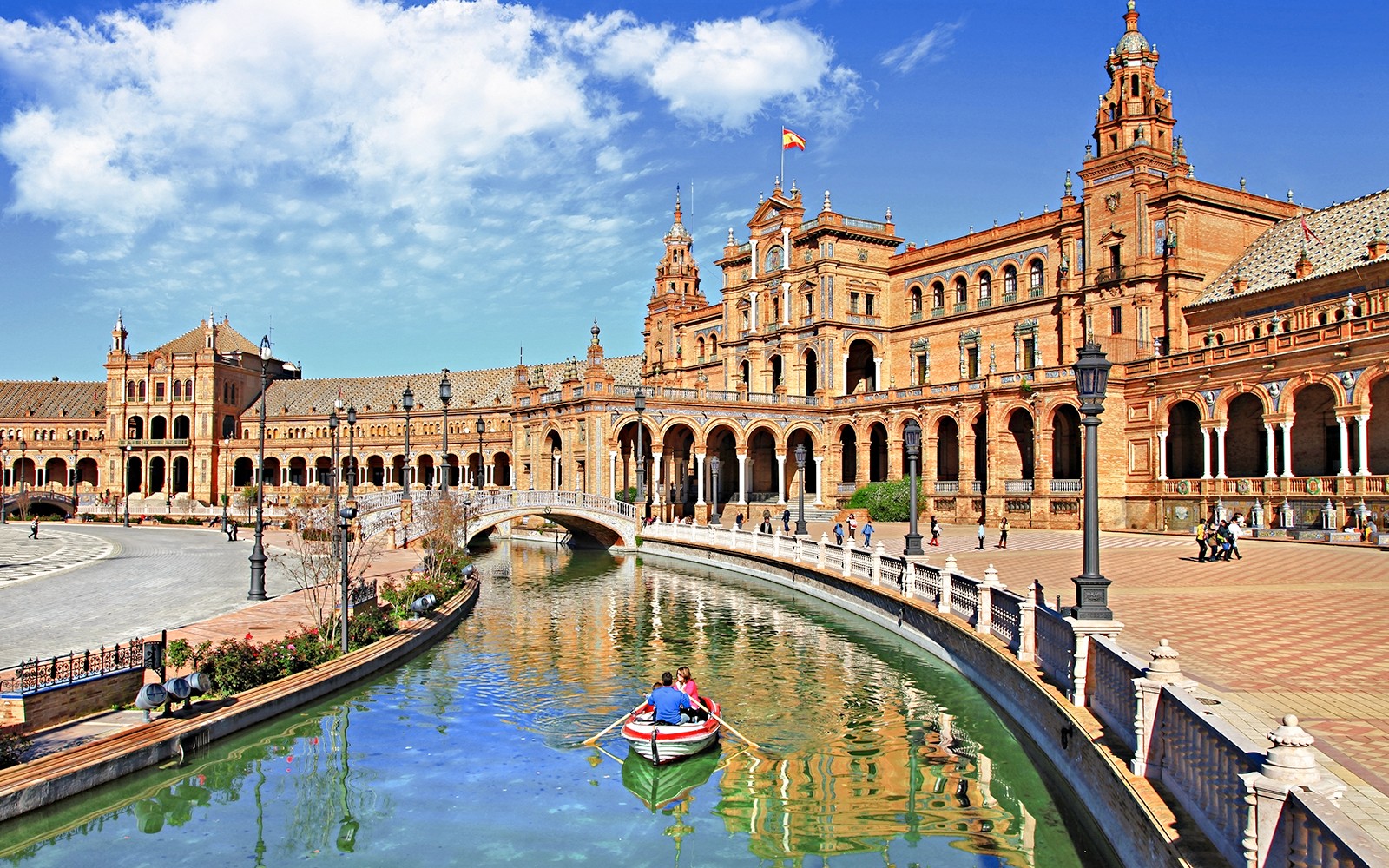 2-Hour Guided Tour of María Luisa Park and Spain Square