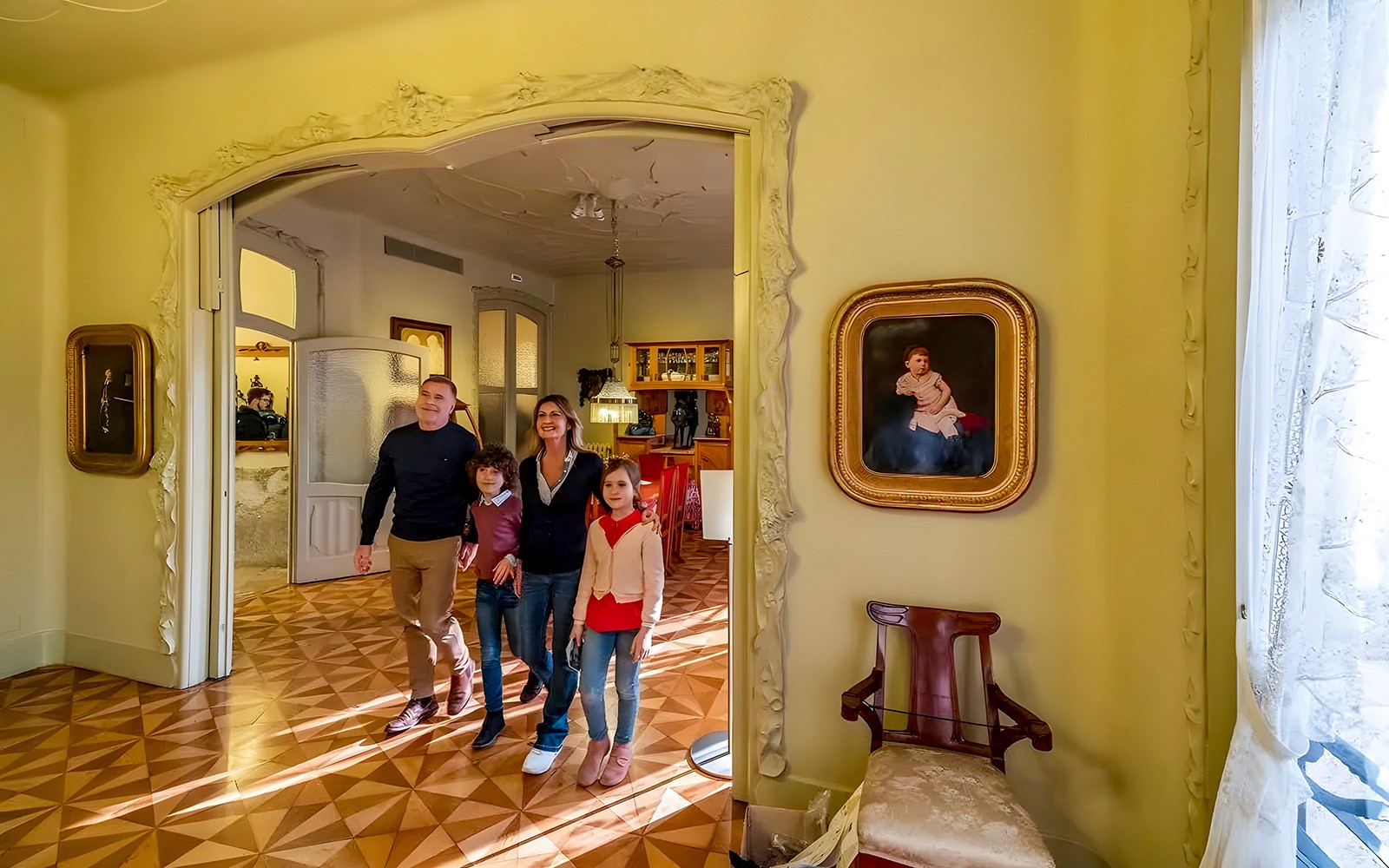 La Pedrera-Casa Milà Skip-the-Line English Guided Tour — gallery 4
