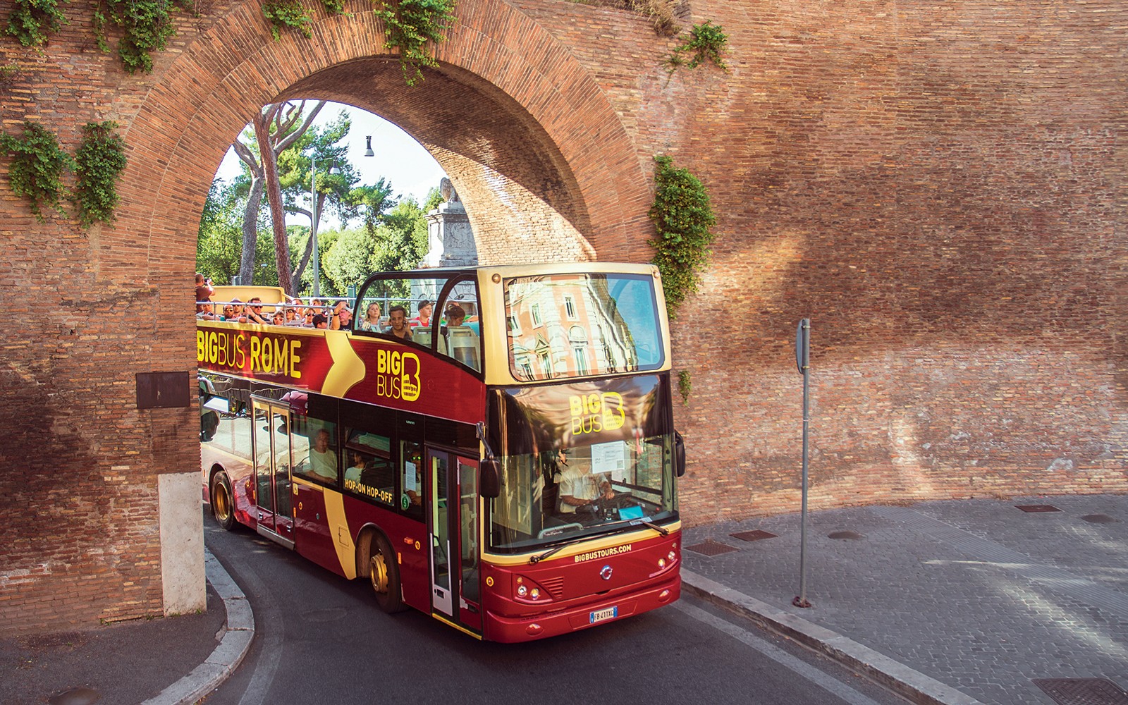 Big Bus: Rome Hop-on Hop-off Bus Tour with Jubilee Walking Tours — gallery 2