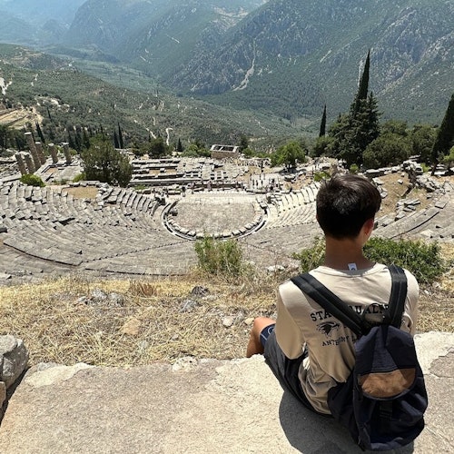 Delphi: Full-Day Small Group Guided Tour from Athens