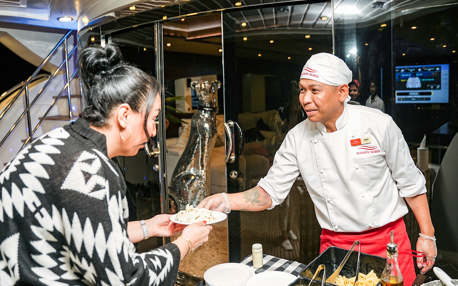 From Dubai Harbour: 3-Hour Superyacht Tri-Deck Cruise with Dining, Open Bar & Live DJ — gallery 4