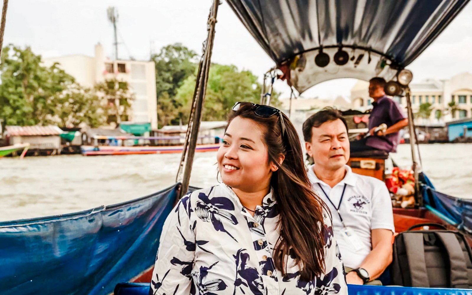 Bangkok Canal Tours – Chao Phraya River and Wat Arun Temple by Long Tail Boat
