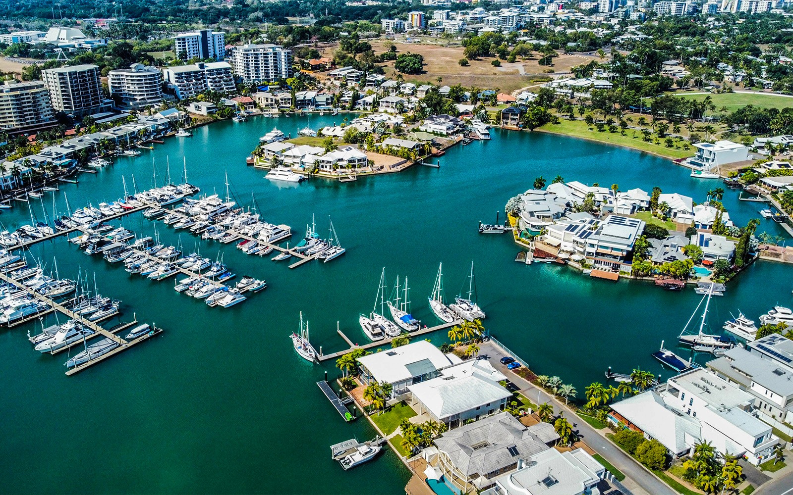 Combo: Darwin Hop-on Hop-off Bus Tour + Crocosaurus Cove Tickets + RFDS Facility Tickets — gallery 2