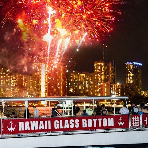 Honolulu: Fireworks Boat Tour — gallery 1