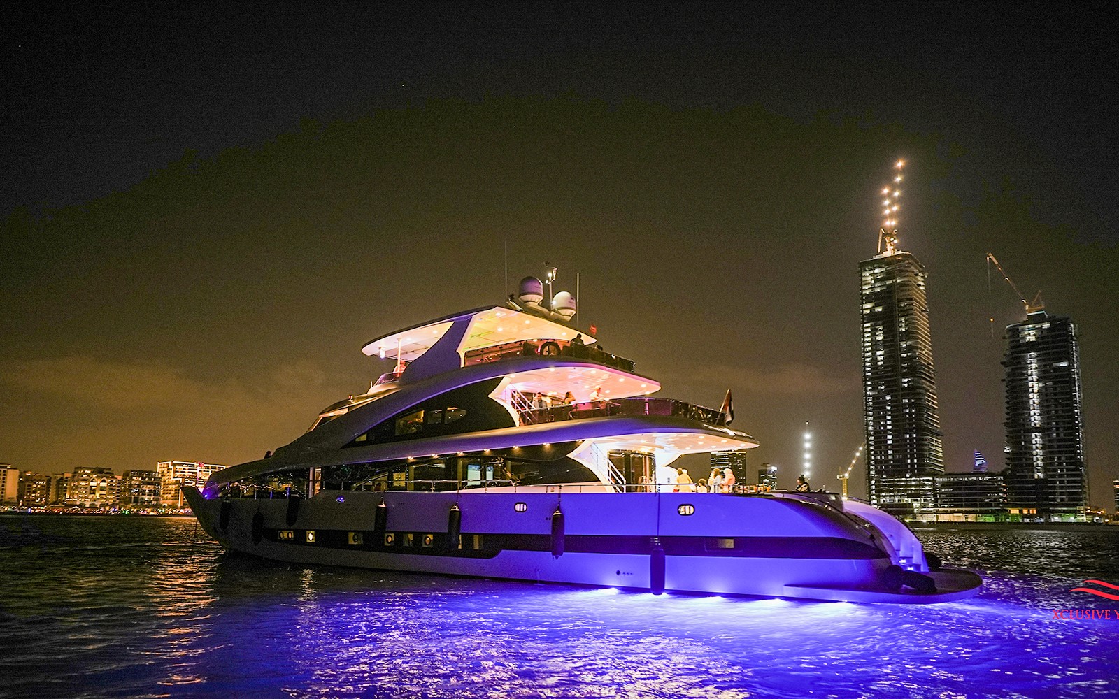 From Dubai Harbour: 3-Hour Superyacht Tri-Deck Cruise with Dining, Open Bar & Live DJ — gallery 3