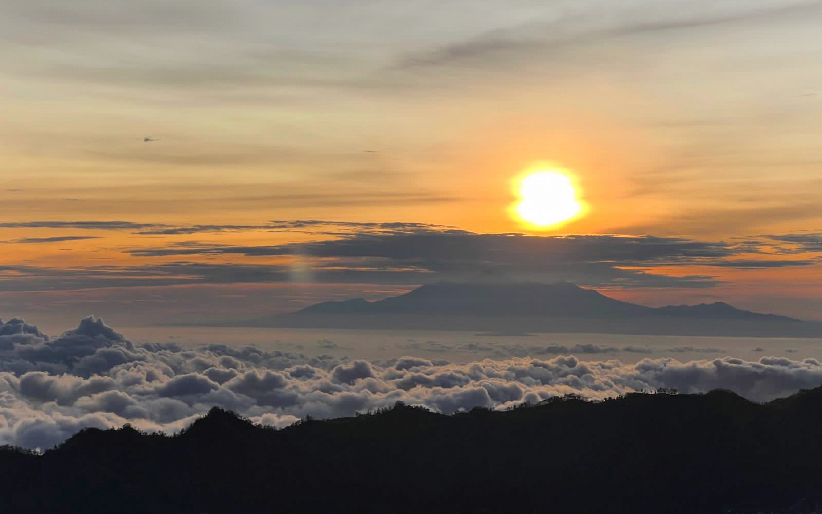 Mount Batur Sunrise Trek with Guide, Breakfast & Hotel Transfers — gallery 5