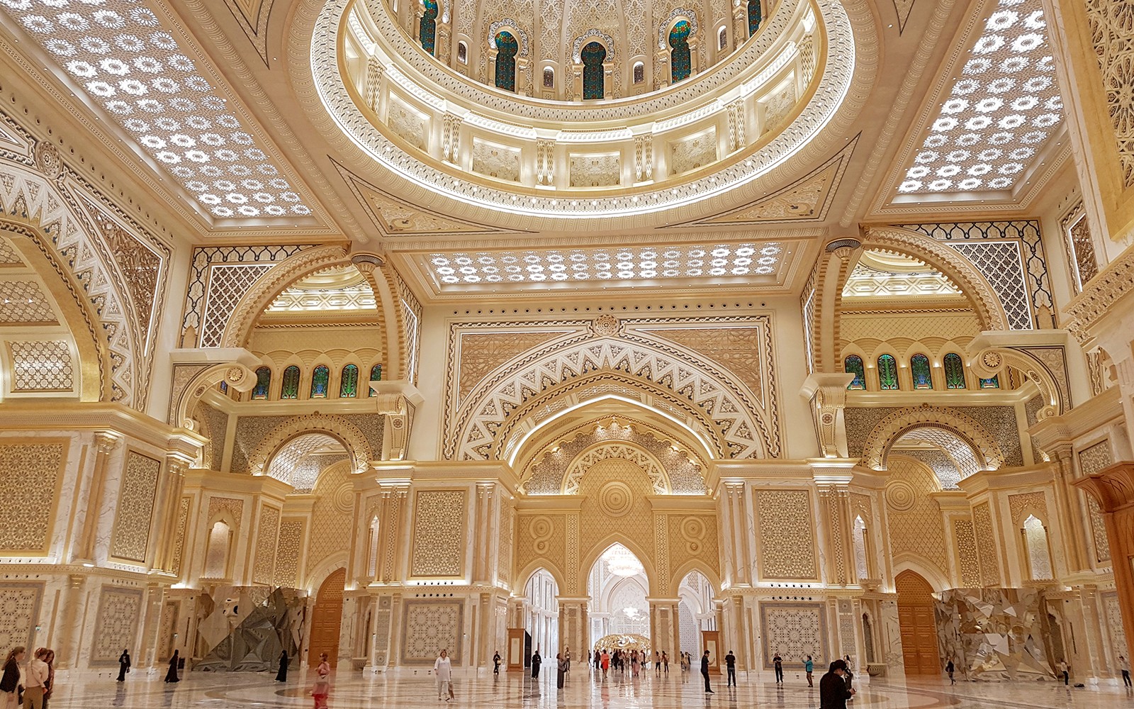 From Dubai: Premium Full-Day Sightseeing Tour of Abu Dhabi with Hotel Transfers — gallery 3