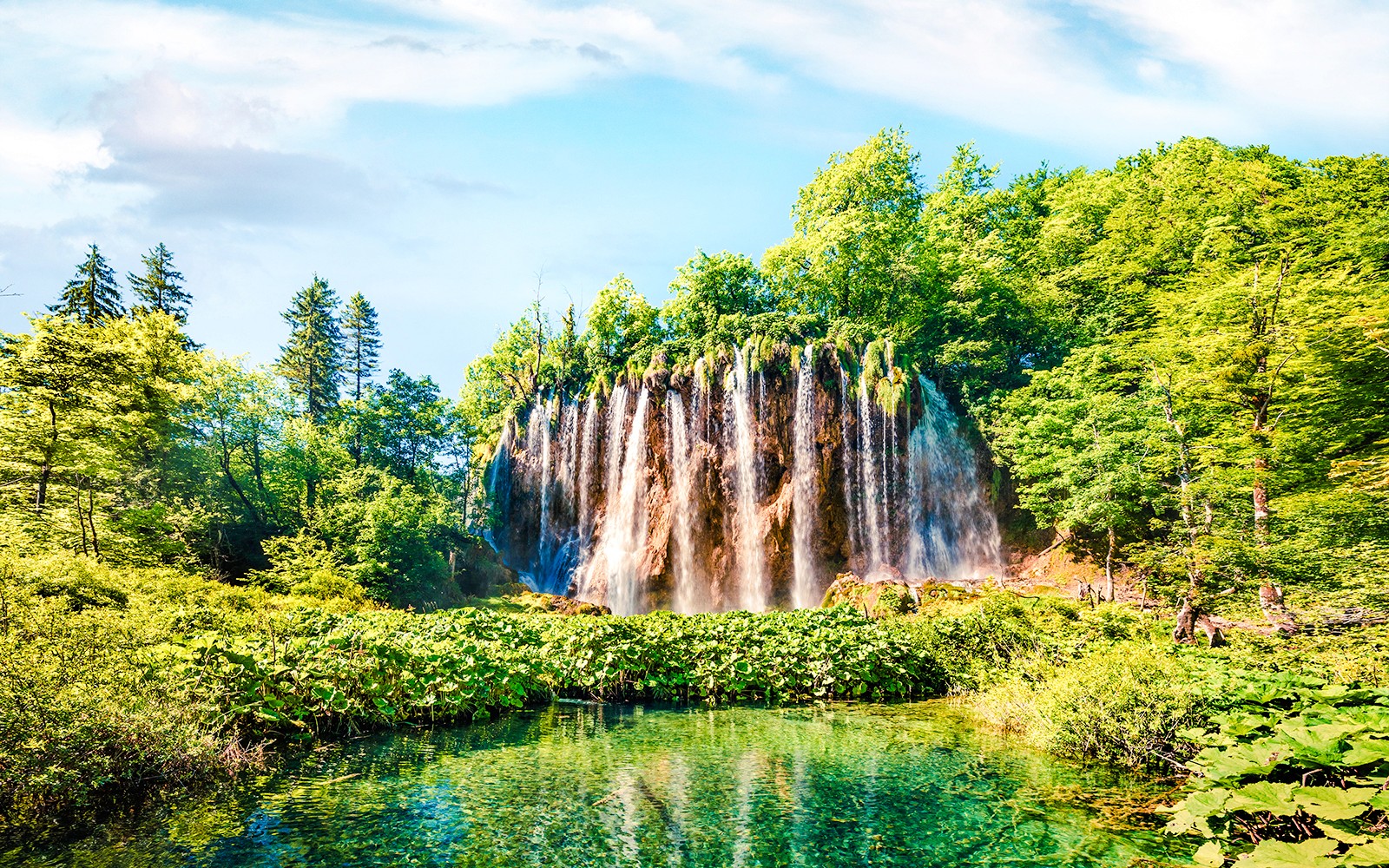 From Trogir: Full-Day Guided Tour of Plitvice Lakes National Park