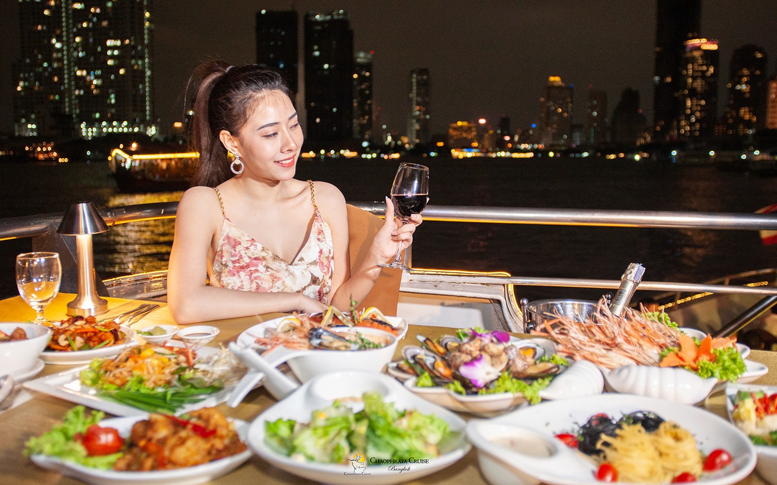 2-Hour Dinner Cruise with Live Entertainment