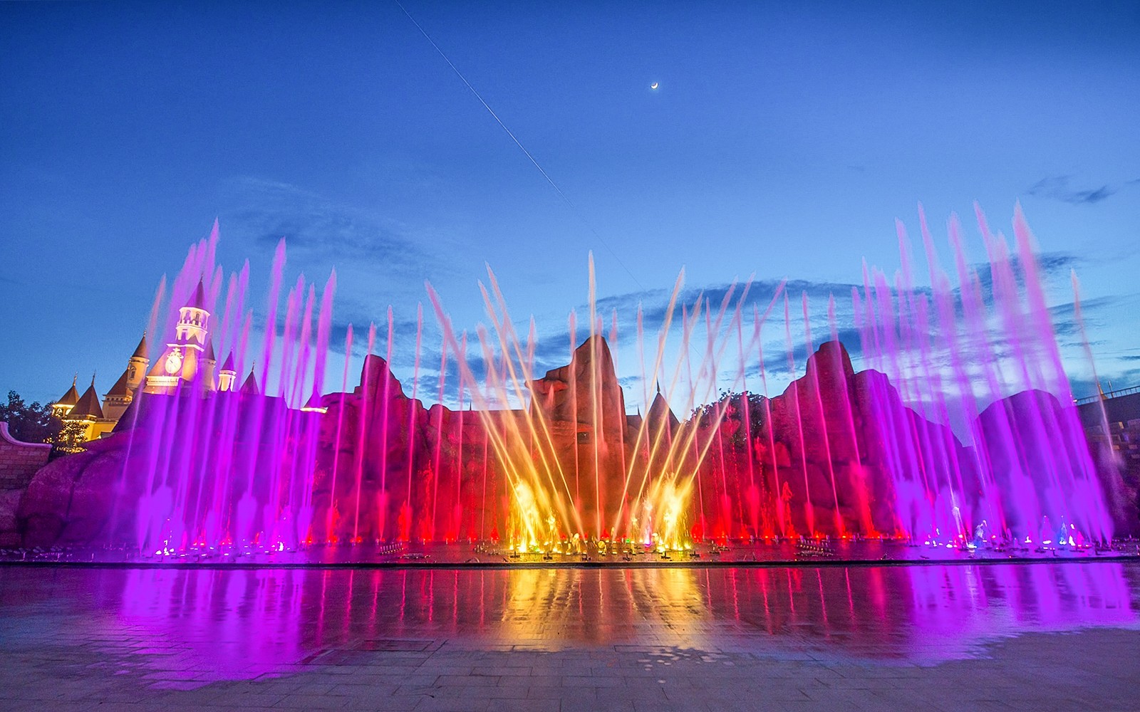 VinWonders Nha Trang Single Entry Tickets with Round-Trip Cable Car Ride