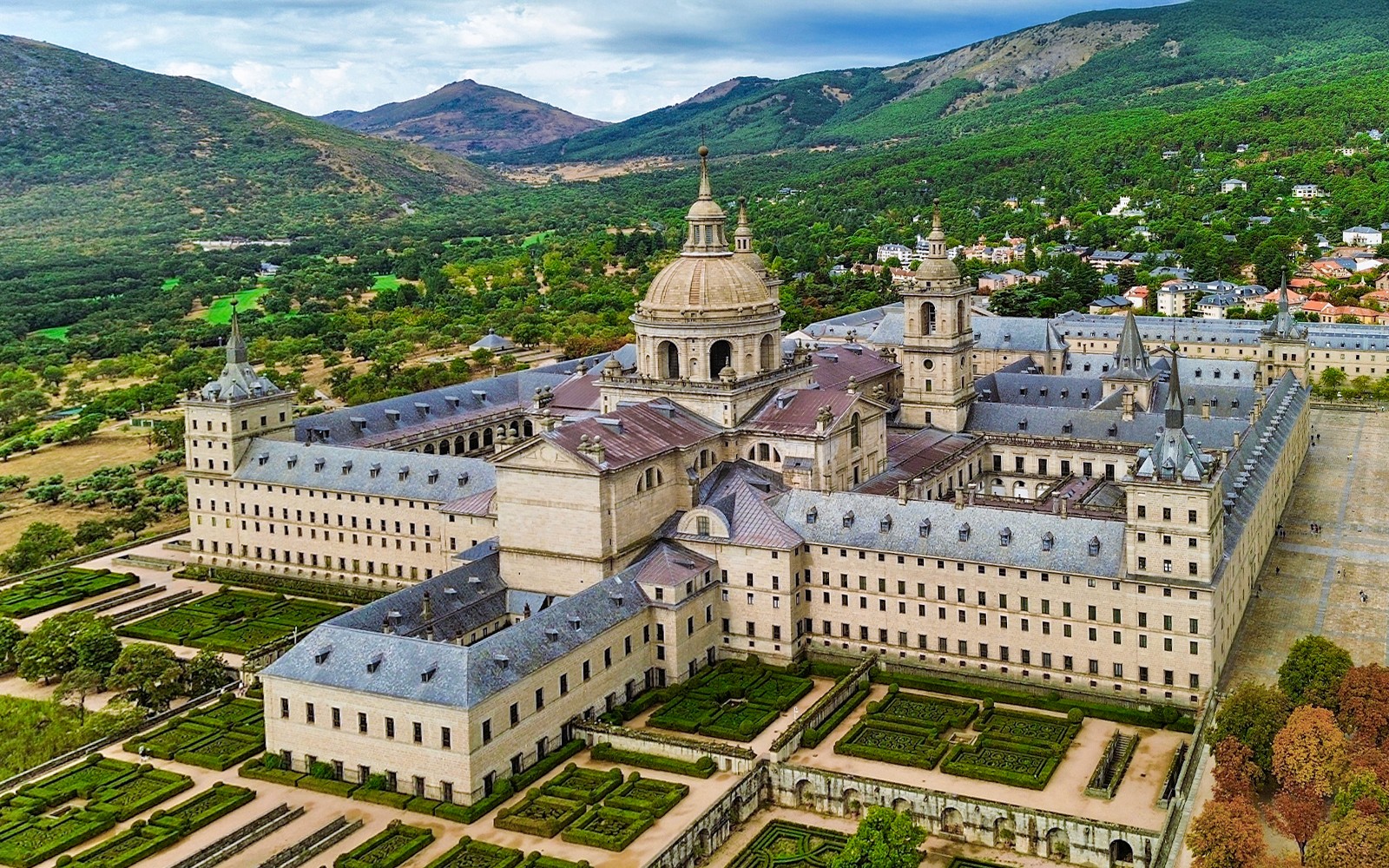From Madrid: El Escorial, Valley of the Fallen, and Segovia Day Trip — gallery 1