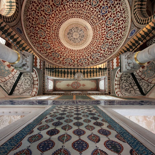 Topkapı Palace Museum: Guided Tour with Harem Section