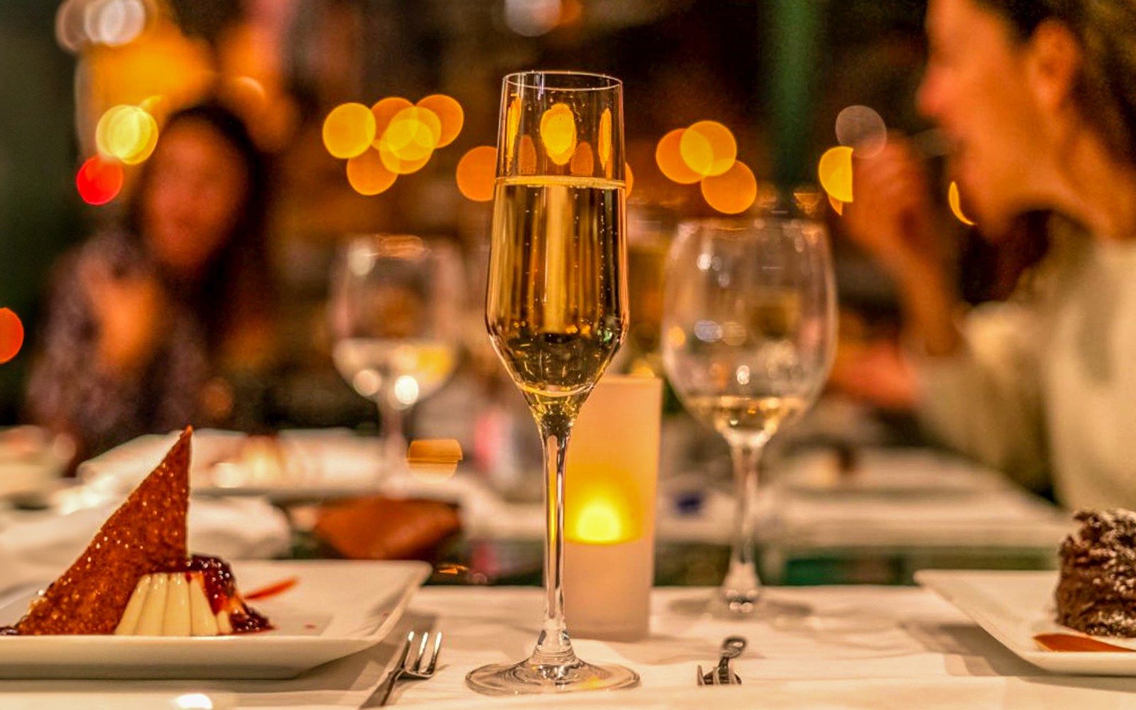 Budapest Danube River Candlelit Dinner Cruise with Live Music — gallery 4