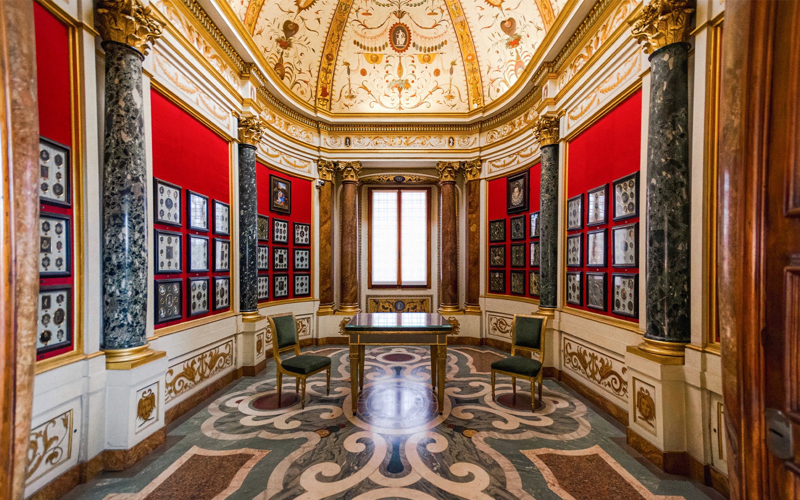Private Tour of Vasari Corridor and Uffizi Gallery
