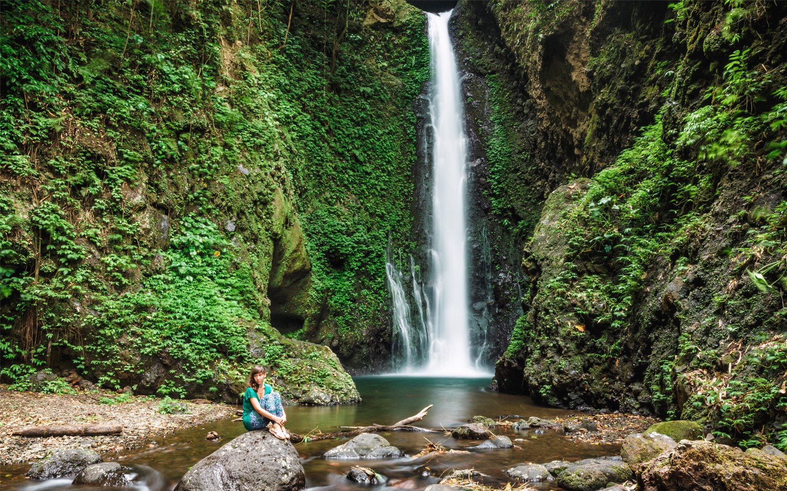 Sekumpul Waterfall & Temple Small-Group Tour: Ulun Danu Bratan, Taman Ayun Temple