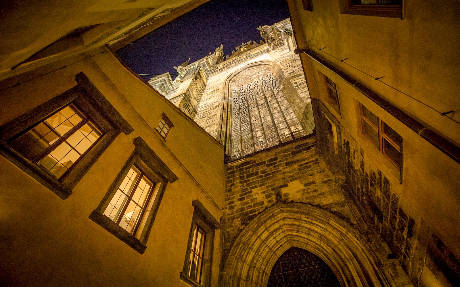 1.5-Hr Guided Walking Tour of Prague Ghosts & Legends of the Old Town