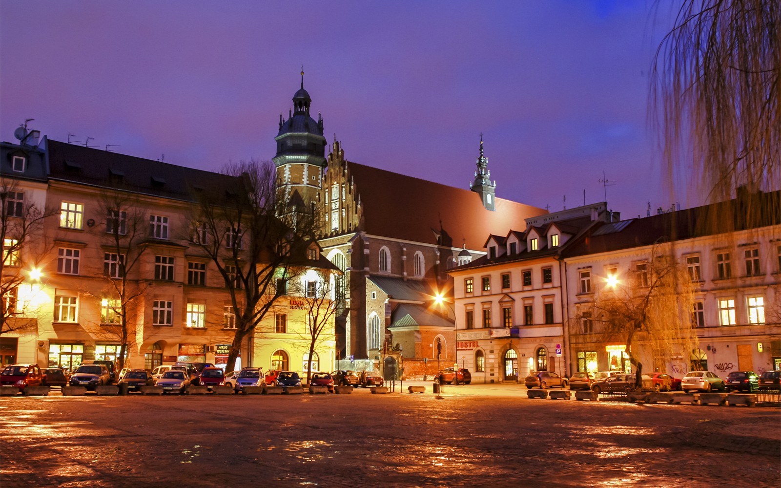 Creepy Krakow: 2-Hour City Walking Tour