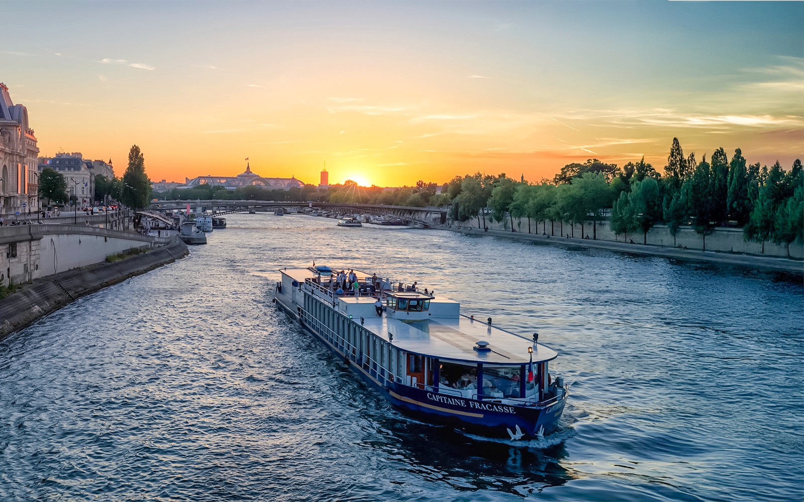 Capitaine Fracasse Seine River Dinner Cruise — gallery 5