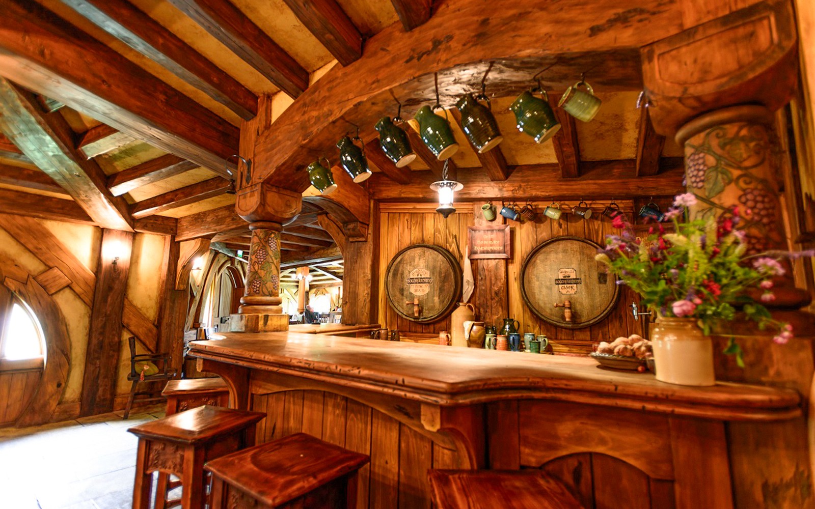 From Auckland: Hobbiton Movie Set, Wai-O-Tapu, & Rotorua Small Group Guided Tour — gallery 2