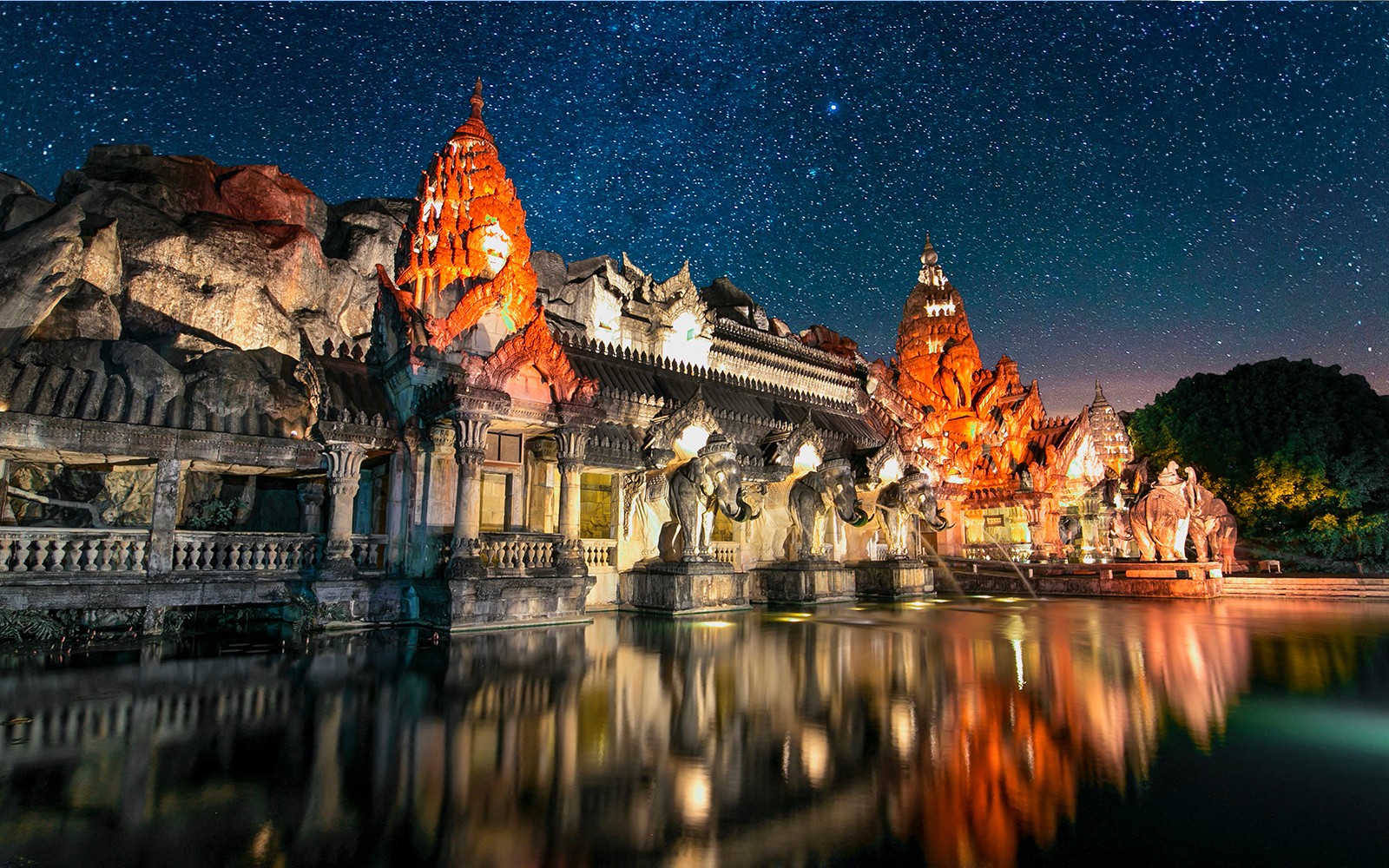 Tickets to Phuket Fantasea with Round-Trip Shared Transfers & Optional Dinner — gallery 1