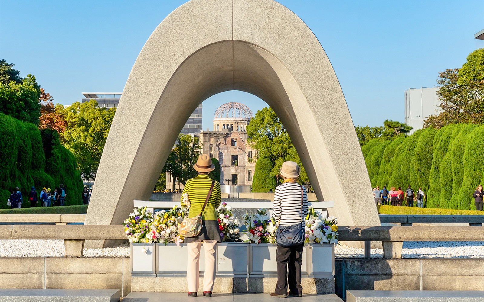 From Osaka/Kyoto: Hiroshima & Miyajima Day Trip with Round-Trip Shinkansen Tickets