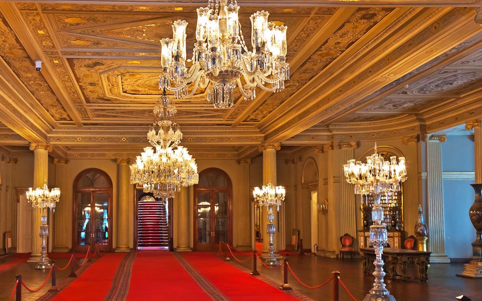 Dolmabahçe Palace & Harem Skip-the-Line Tickets with Audio Guide
