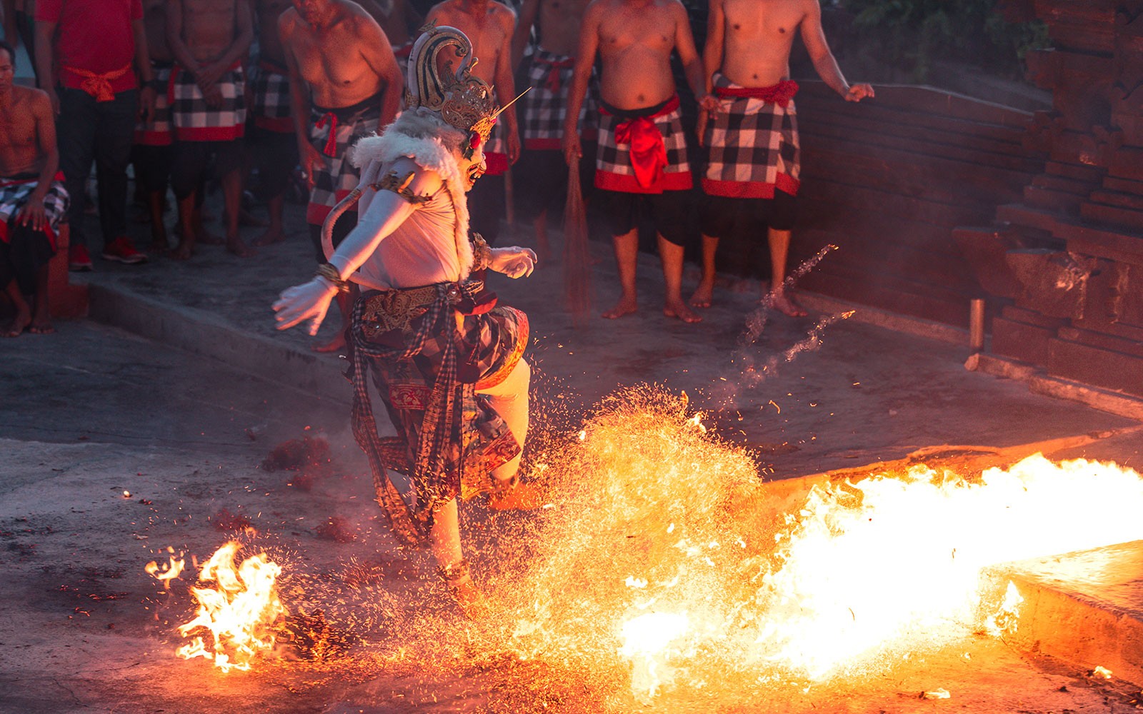 Ubud Kecak & Fire Dance Show Tickets — gallery 1