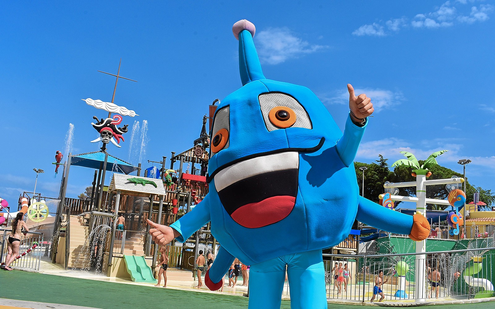 Skip-the-Line Tickets to Illa Fantasia Water Park — gallery 2