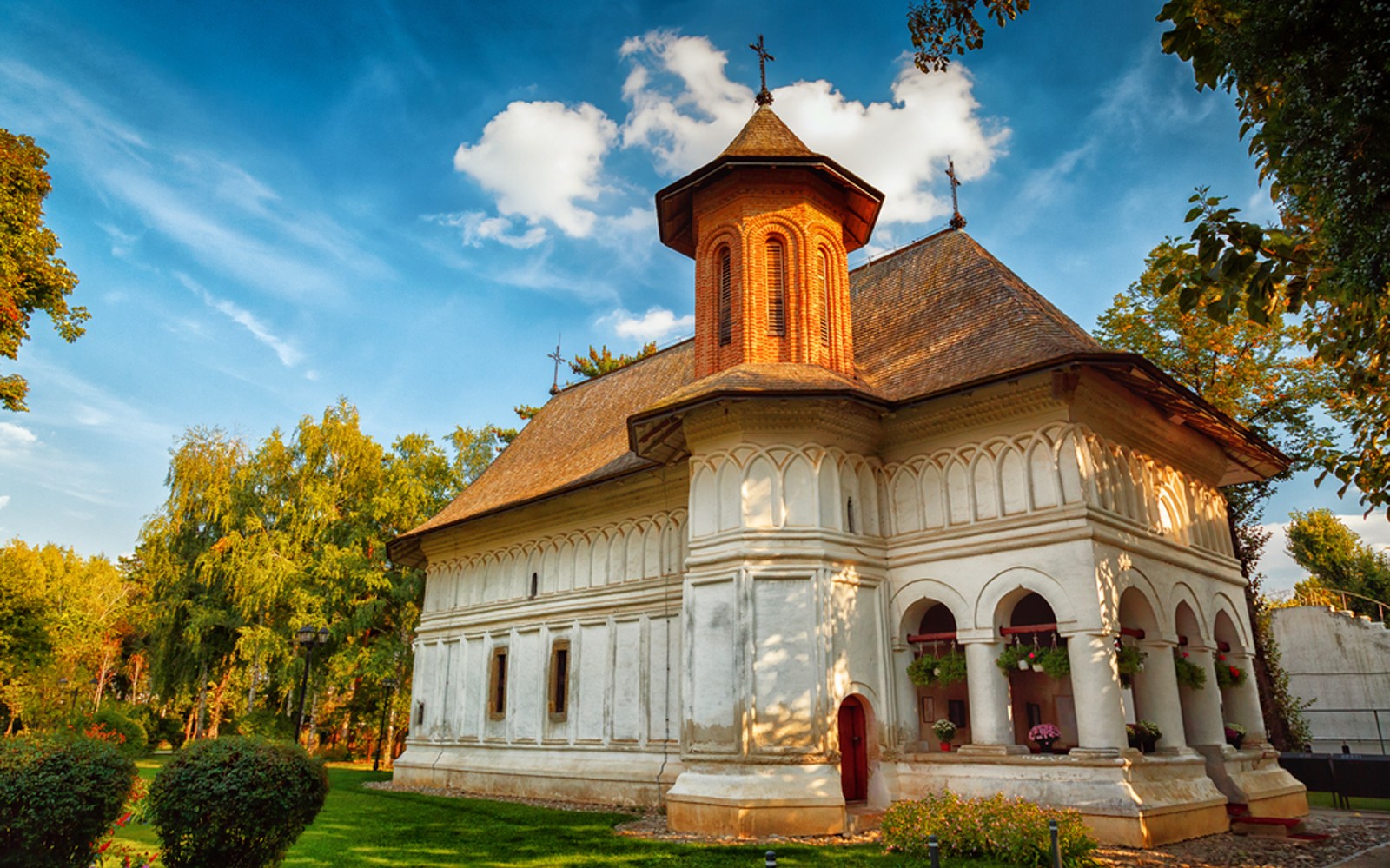 From Bucharest: Mogosoaia Palace & Snagov Monastery (Dracula's Tomb) Day Tour — gallery 1