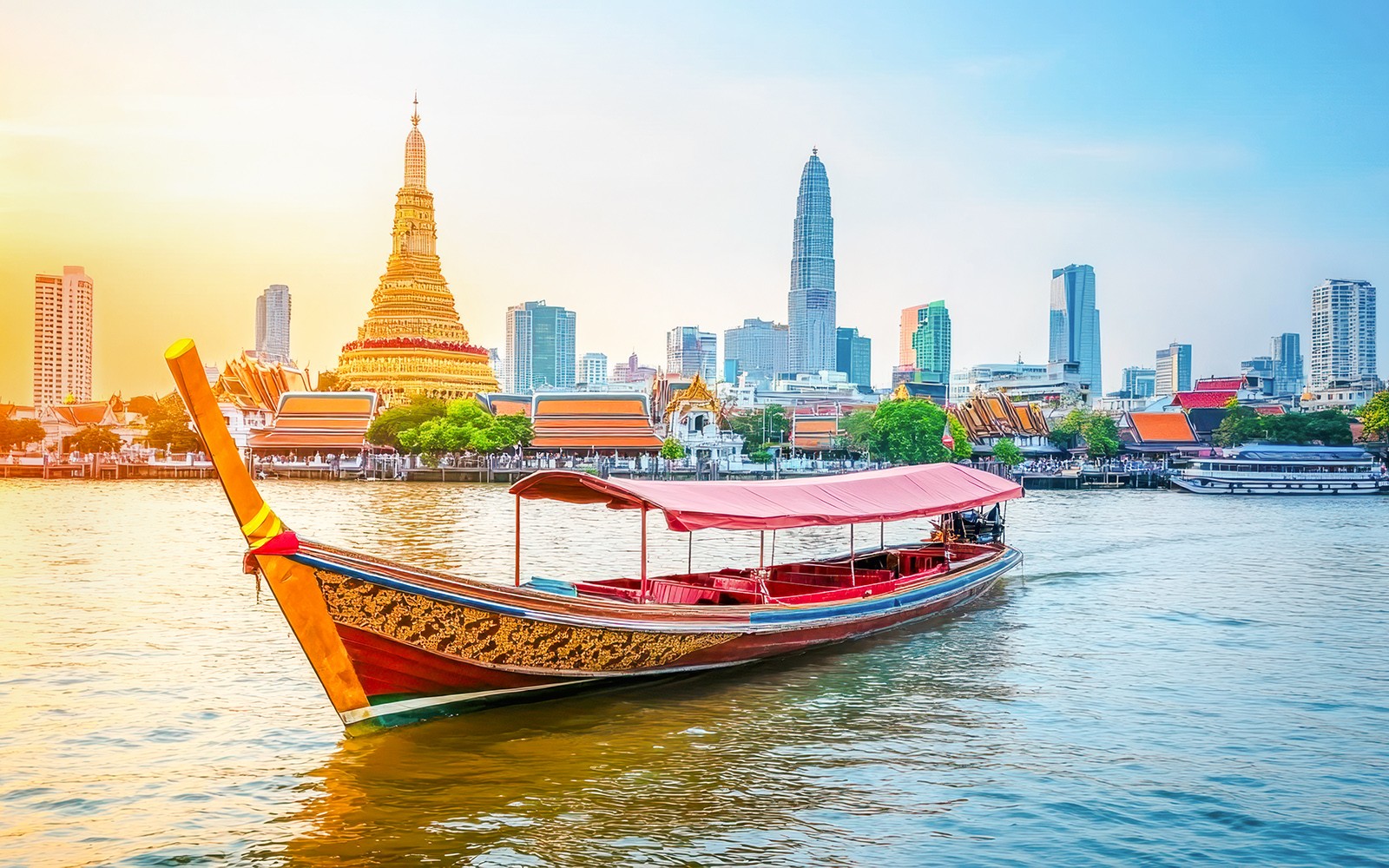 Bangkok Canal Tours – Chao Phraya River and Wat Arun Temple by Long Tail Boat