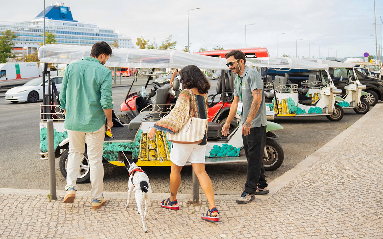 Lisbon: 5-Hour Private Tuk-Tuk Tour with Food Tastings — gallery 4