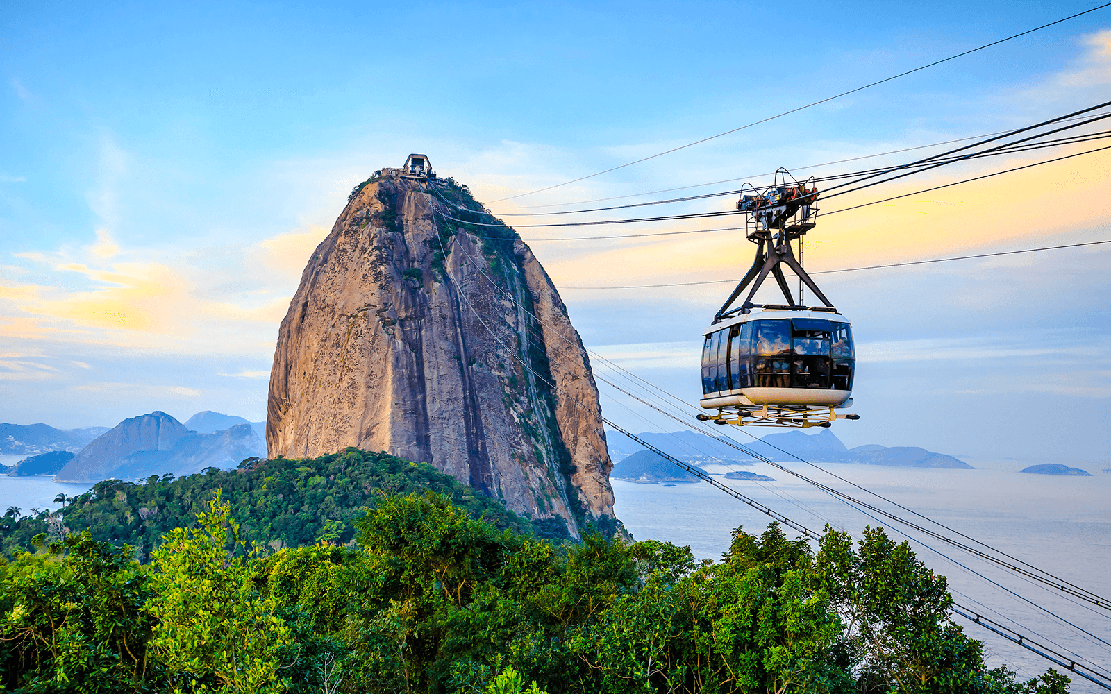 Sunset Tour of Rio with Christ the Redeemer & Sugaloaf Mountain Cable Car Tickets
