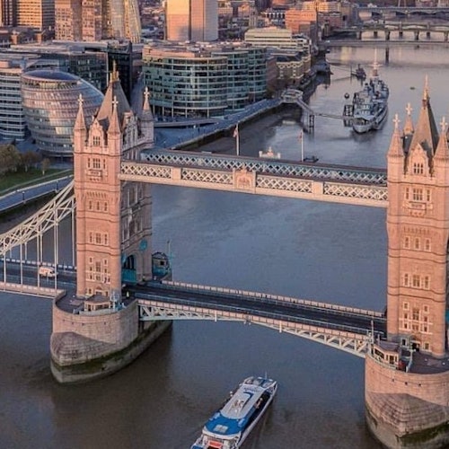 London: Harry Potter Film Sites Tour + Tower Bridge Entry