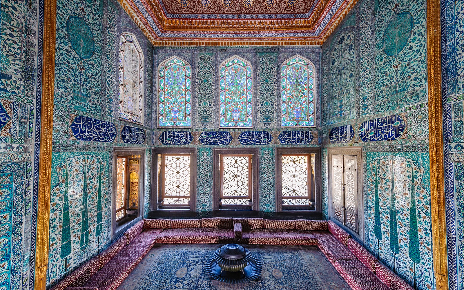 Combo: Topkapi Palace + Blue Mosque Guided Tours with Skip-the-Line Tickets