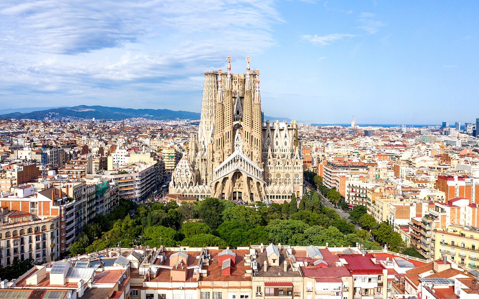 Sagrada Familia Fast-Track Tickets with Audio Guide — gallery 1