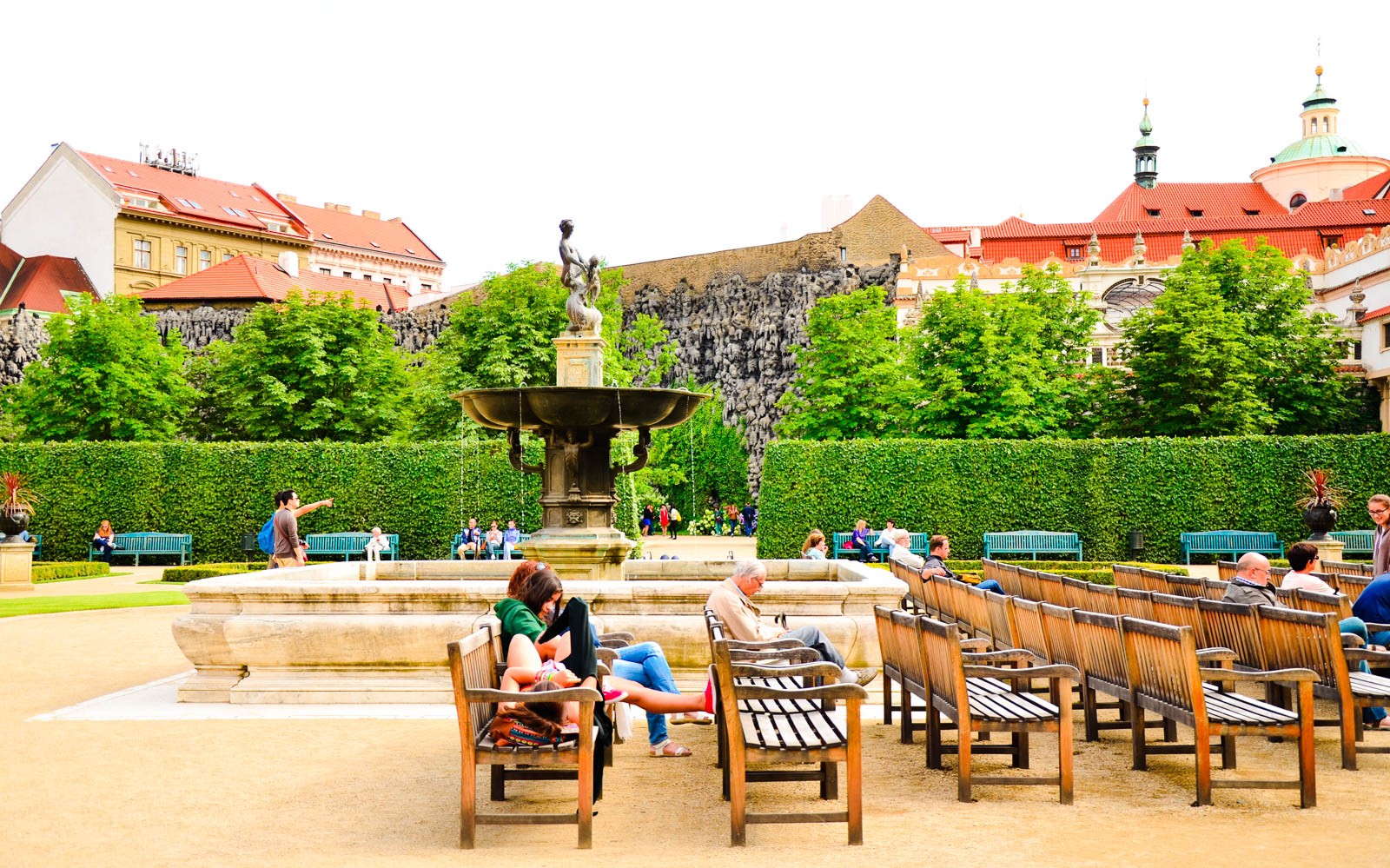 Skip-the-Line Combo: Prague Castle, National Museum & Astronomical Clock