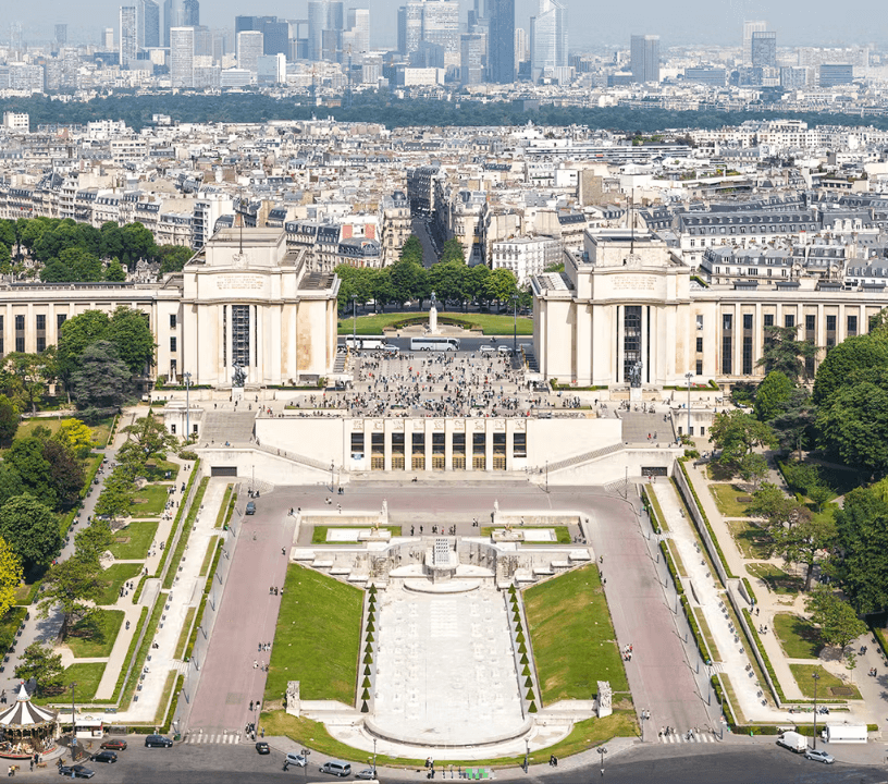 Eiffel Tower Guided Tour by Elevator: Reserved Entry to the Summit or Second Floor
