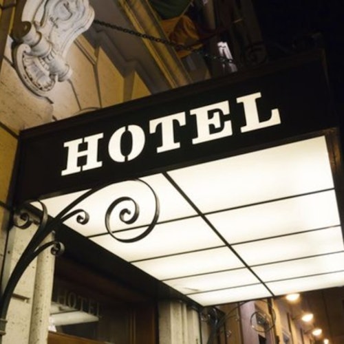 Budapest: Shared Transfer To/From Budapest Airport and City Center Hotels — gallery 3