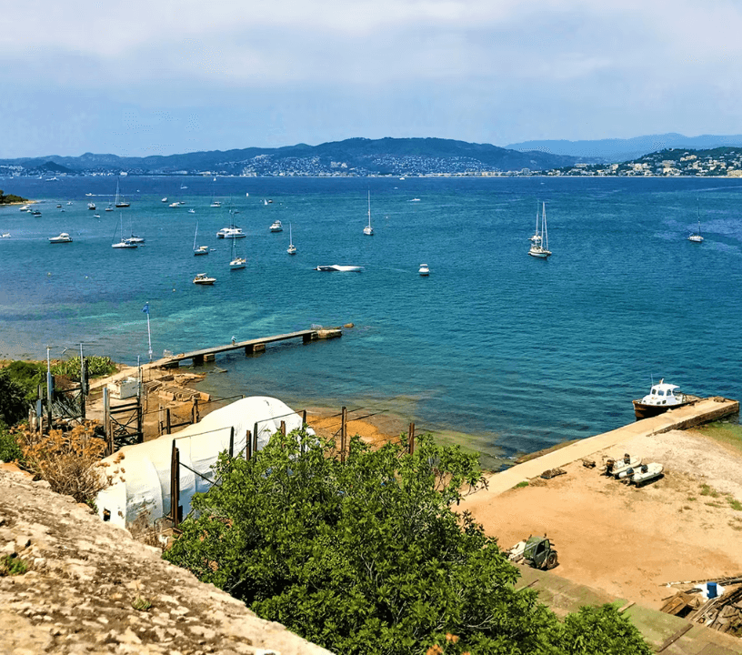 From Cannes: Round-Trip Ferry to Sainte-Marguerite, Lérins Islands
